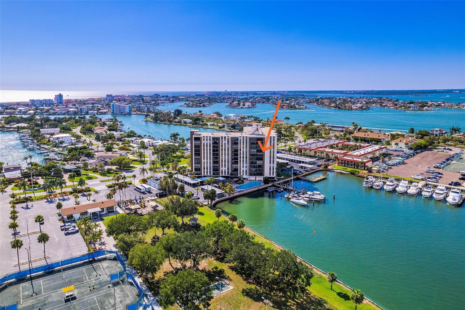 10355 PARADISE BLVD #608, TREASURE ISLAND, FL, 33706