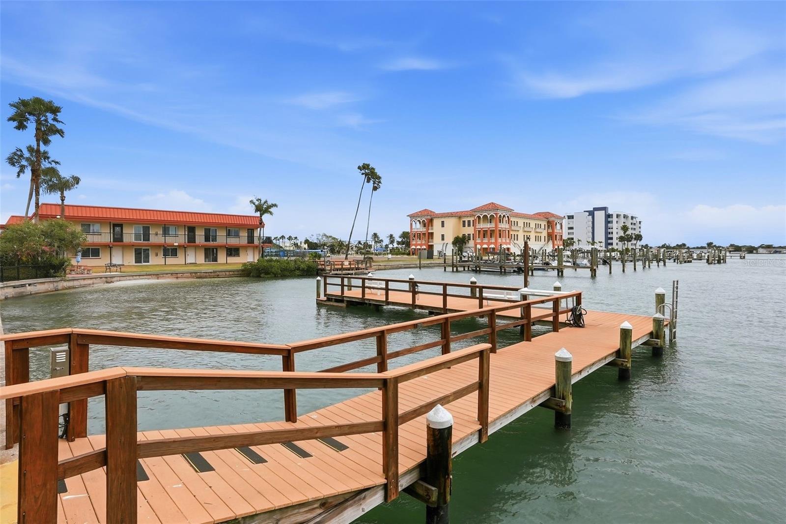 10355 PARADISE BLVD #608, TREASURE ISLAND, FL, 33706