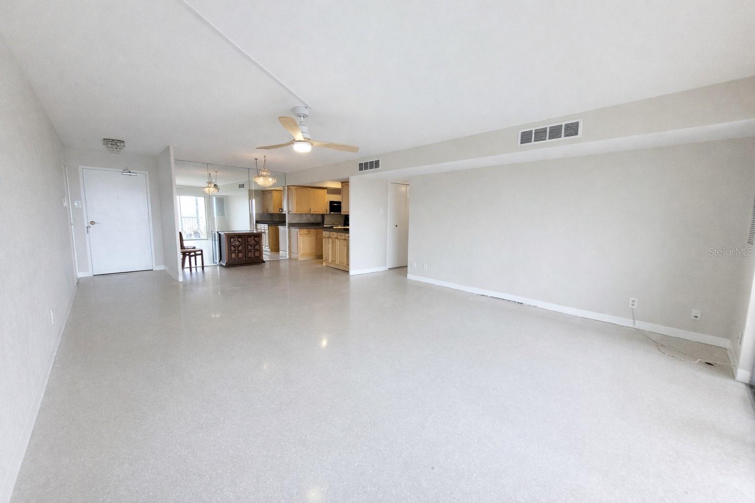 10355 PARADISE BLVD #608, TREASURE ISLAND, FL, 33706