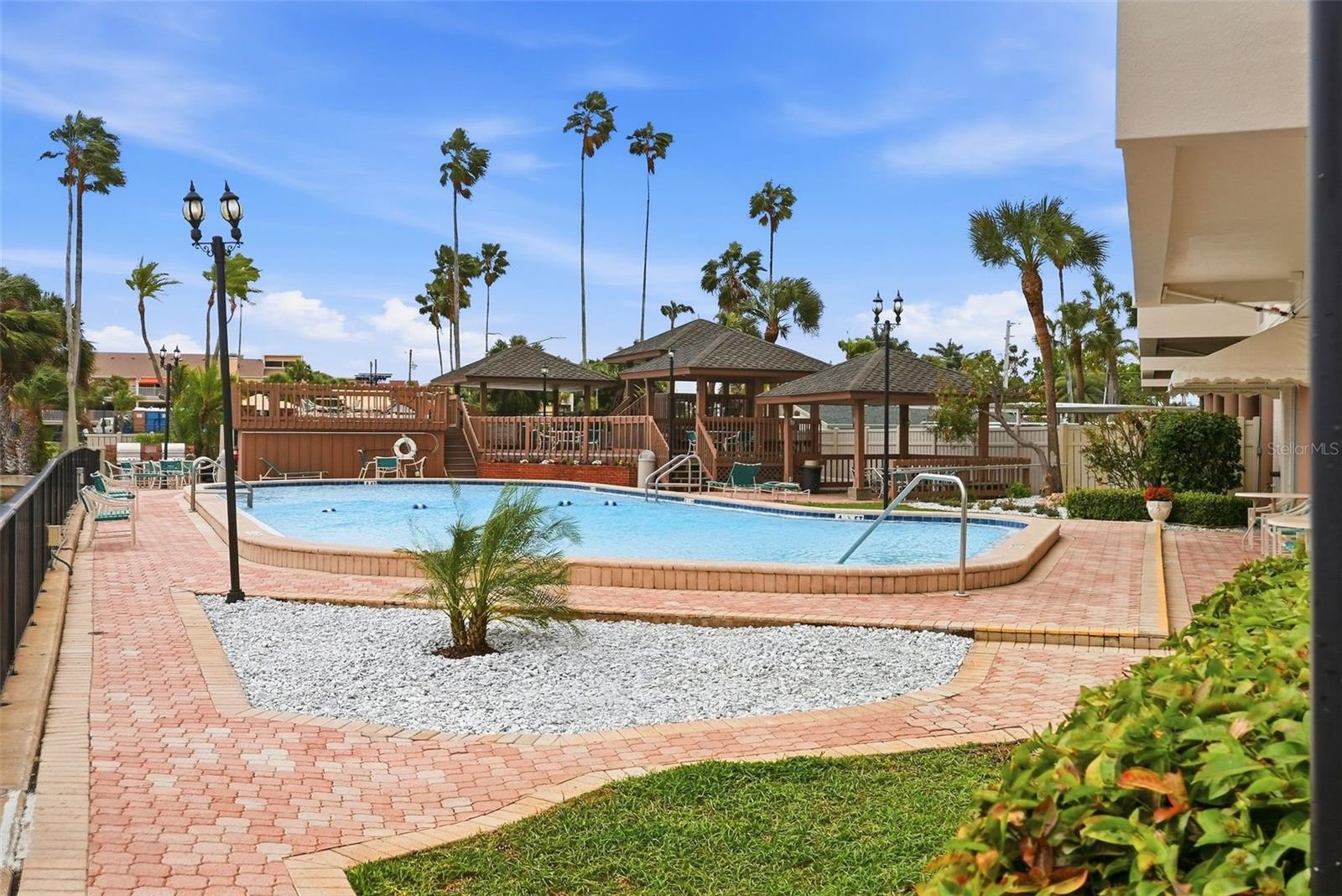 10355 PARADISE BLVD #608, TREASURE ISLAND, FL, 33706