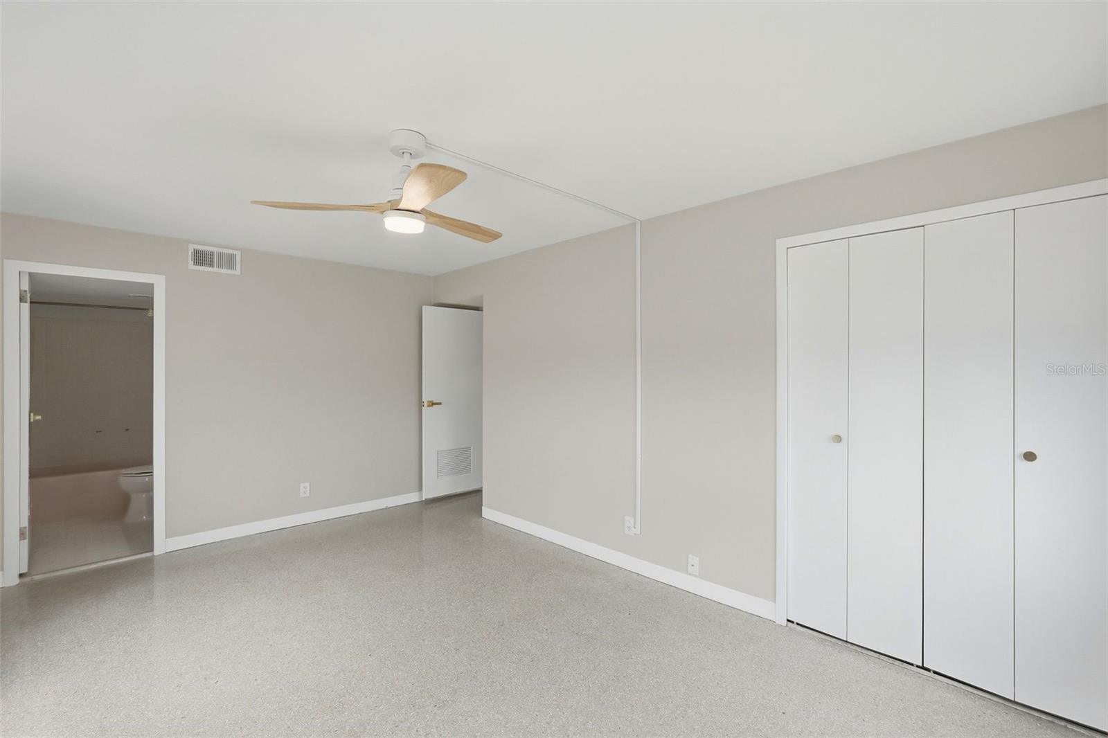 10355 PARADISE BLVD #608, TREASURE ISLAND, FL, 33706