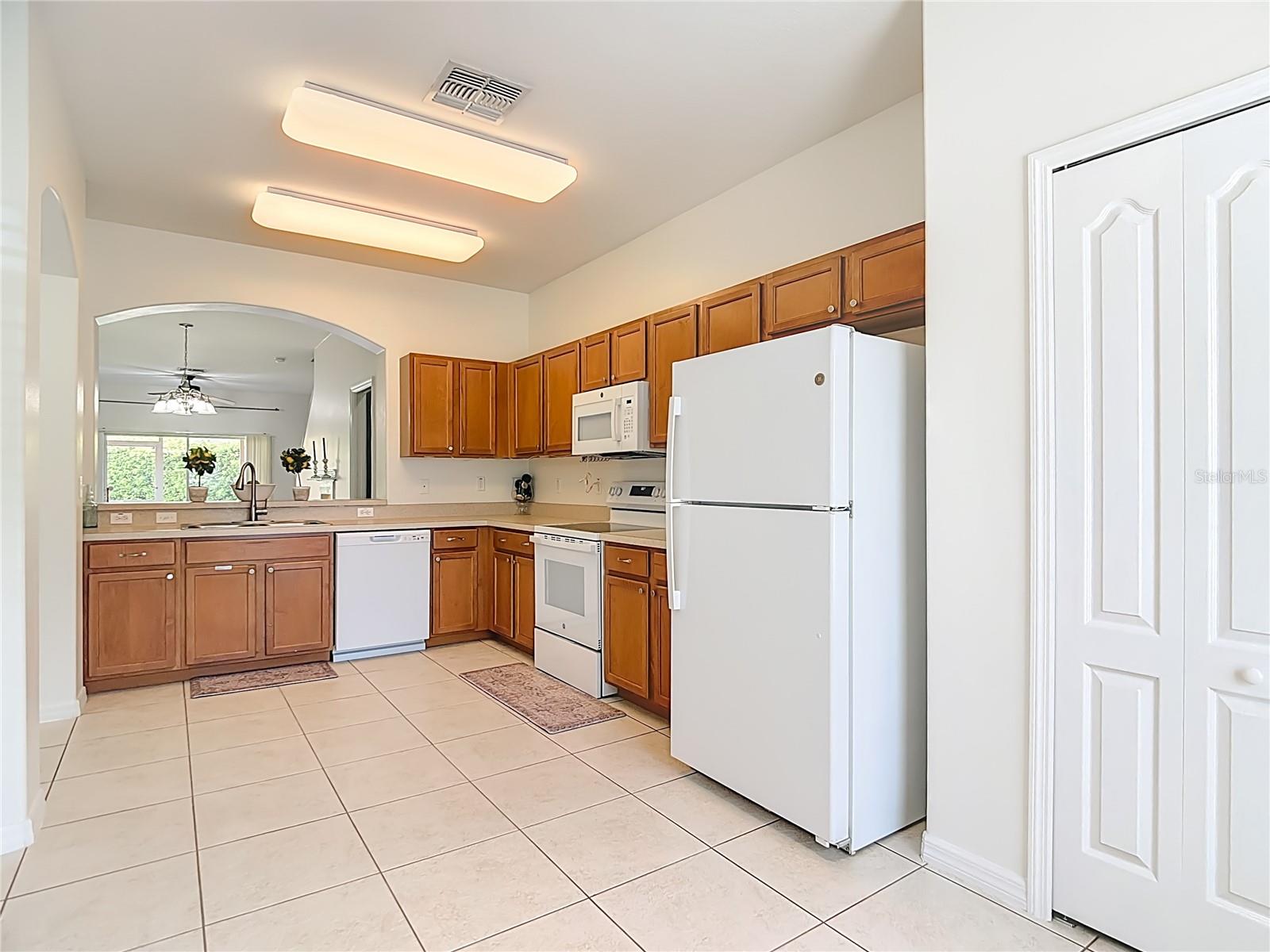 4194 WINDING VINE DR, LAKELAND, FL, 33812