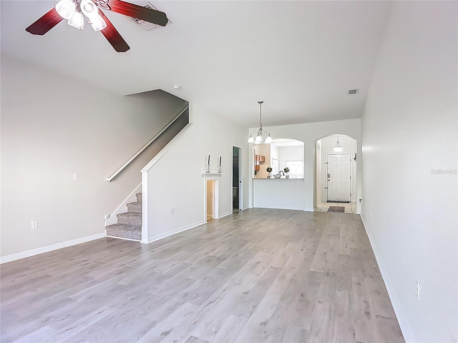 4194 WINDING VINE DR, LAKELAND, FL, 33812