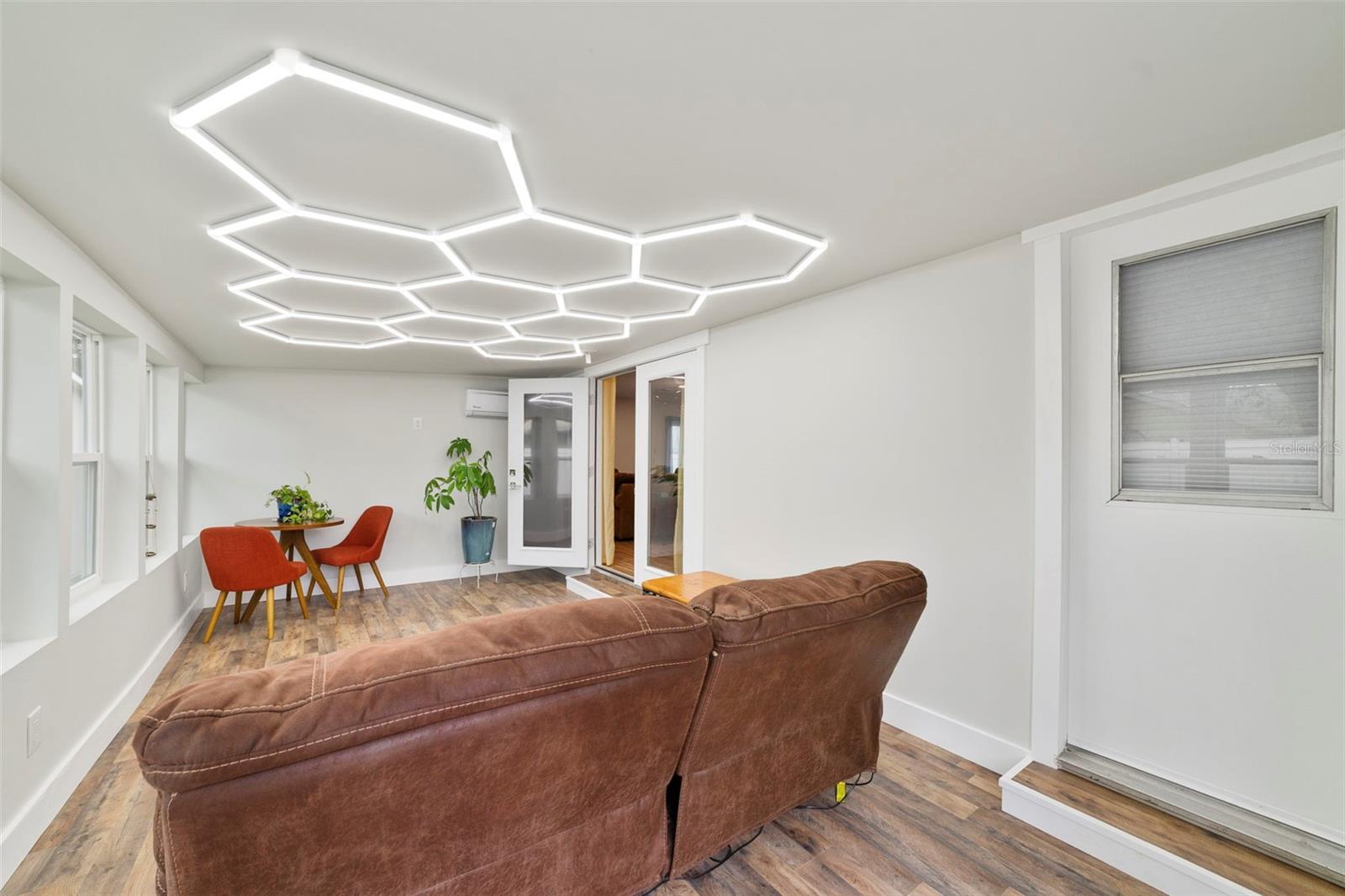 O6391349 Property Photo