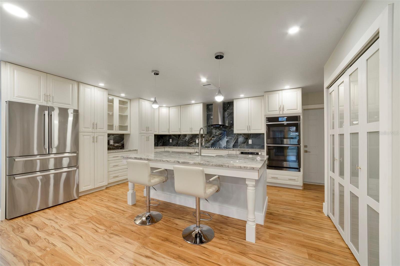 O6391349 Property Photo