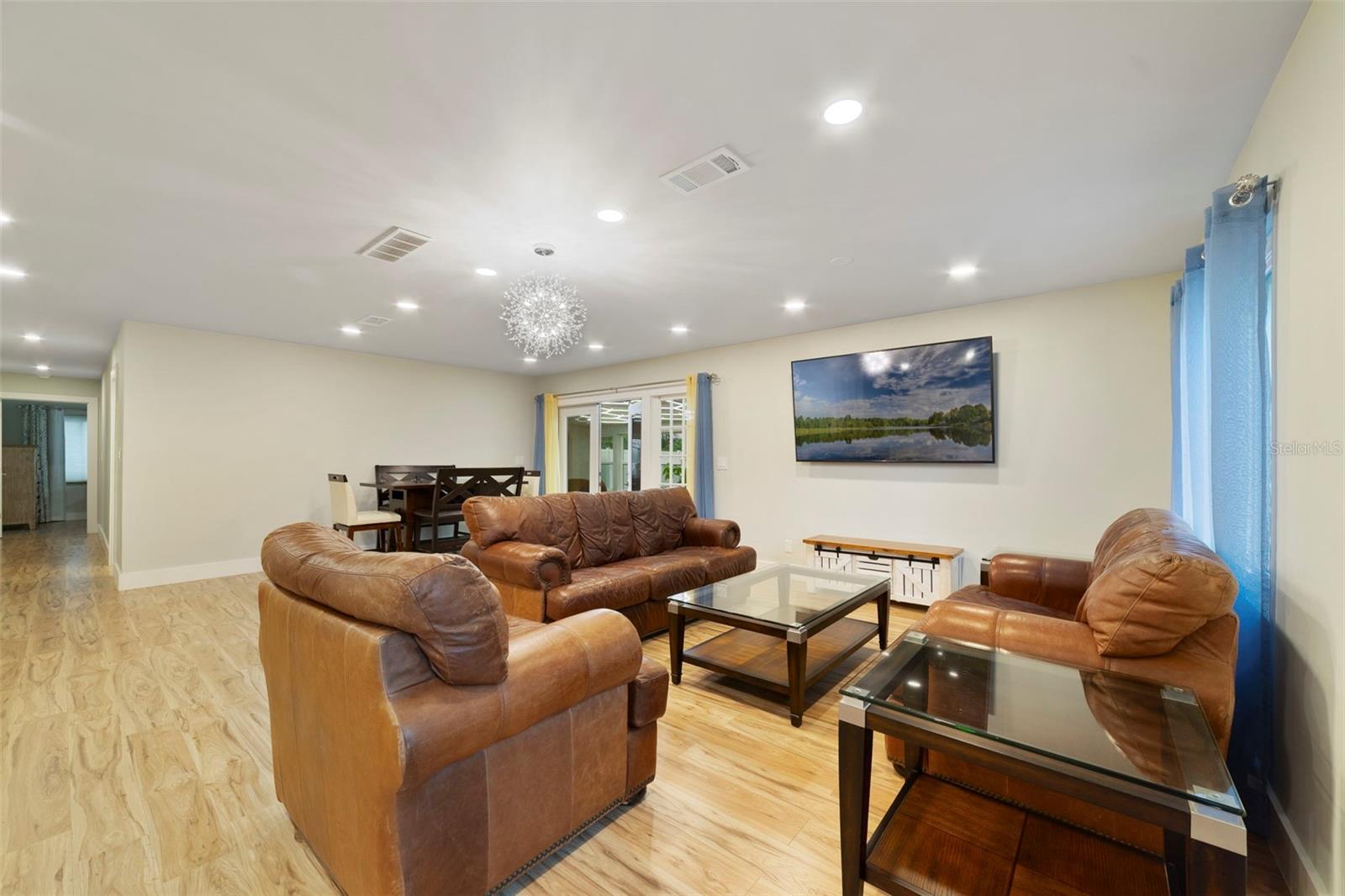 O6391349 Property Photo