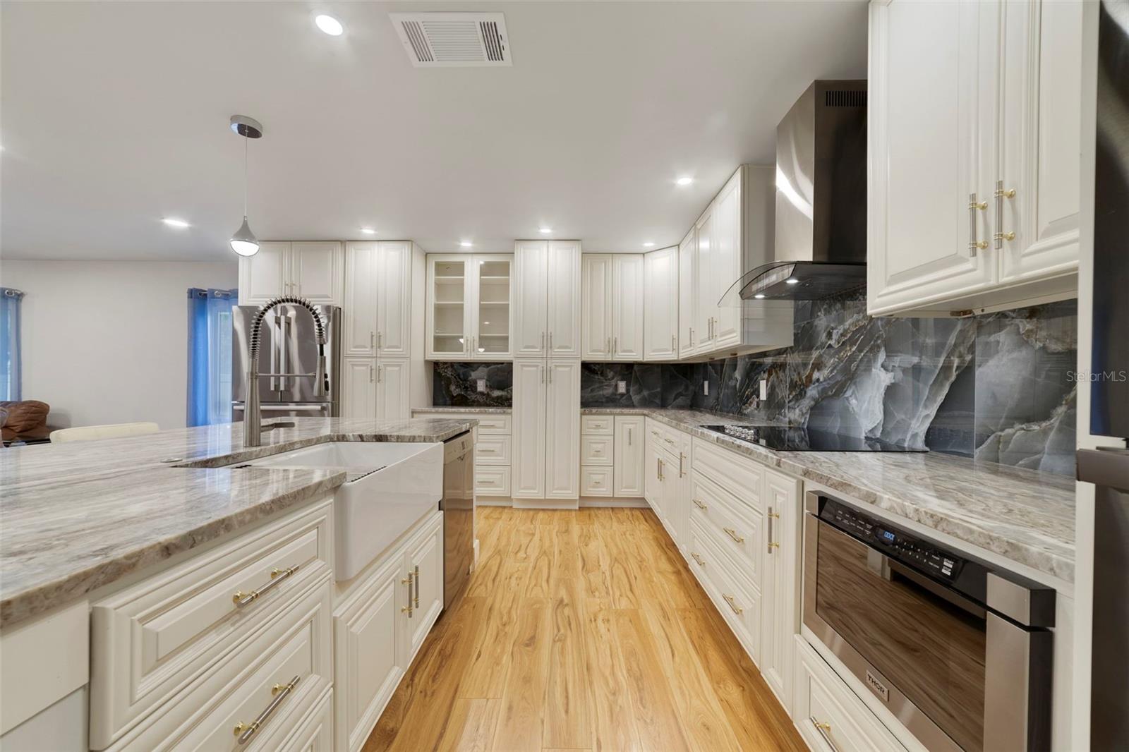 O6391349 Property Photo