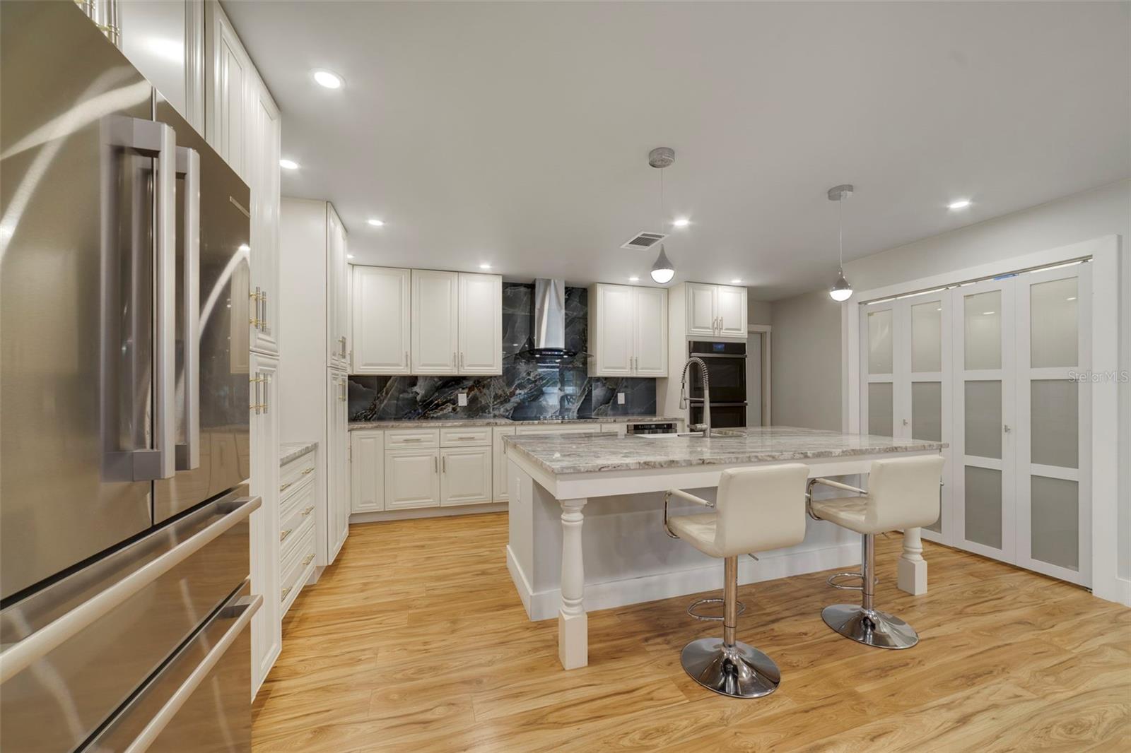 O6391349 Property Photo