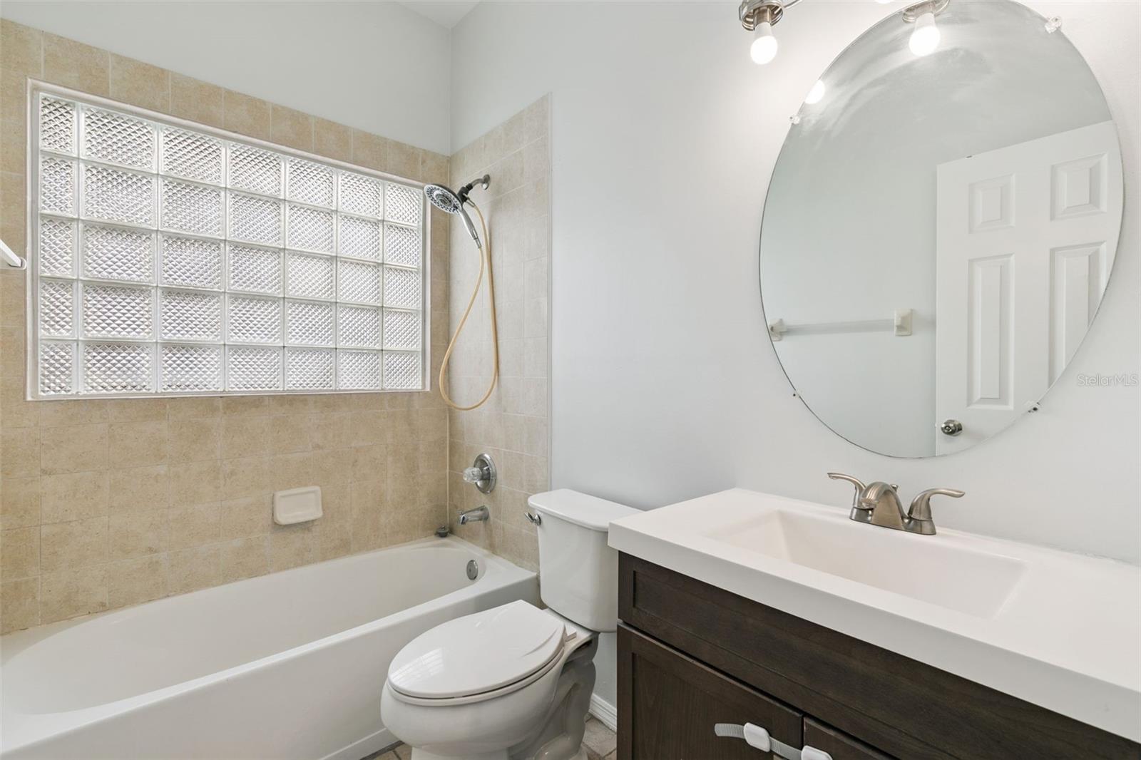 1046 WHITTIER CIR, OVIEDO, FL, 32765