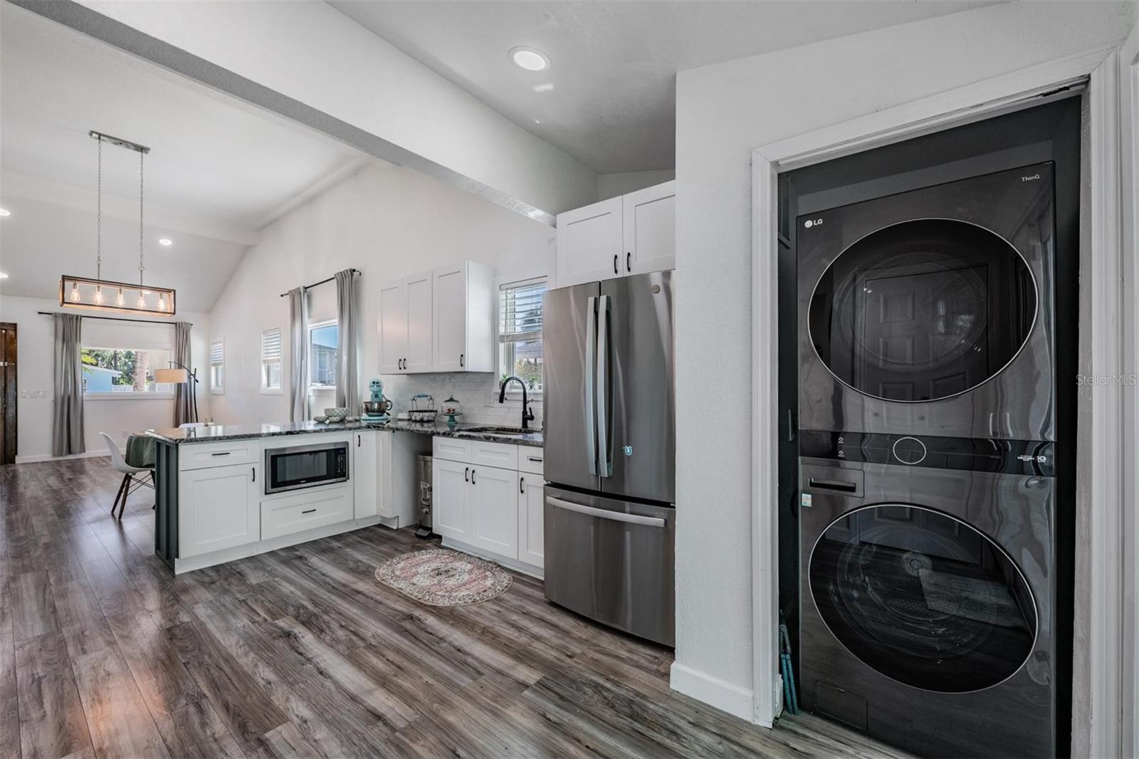 1875 MICHIGAN AVE NE, ST PETERSBURG, FL, 33703