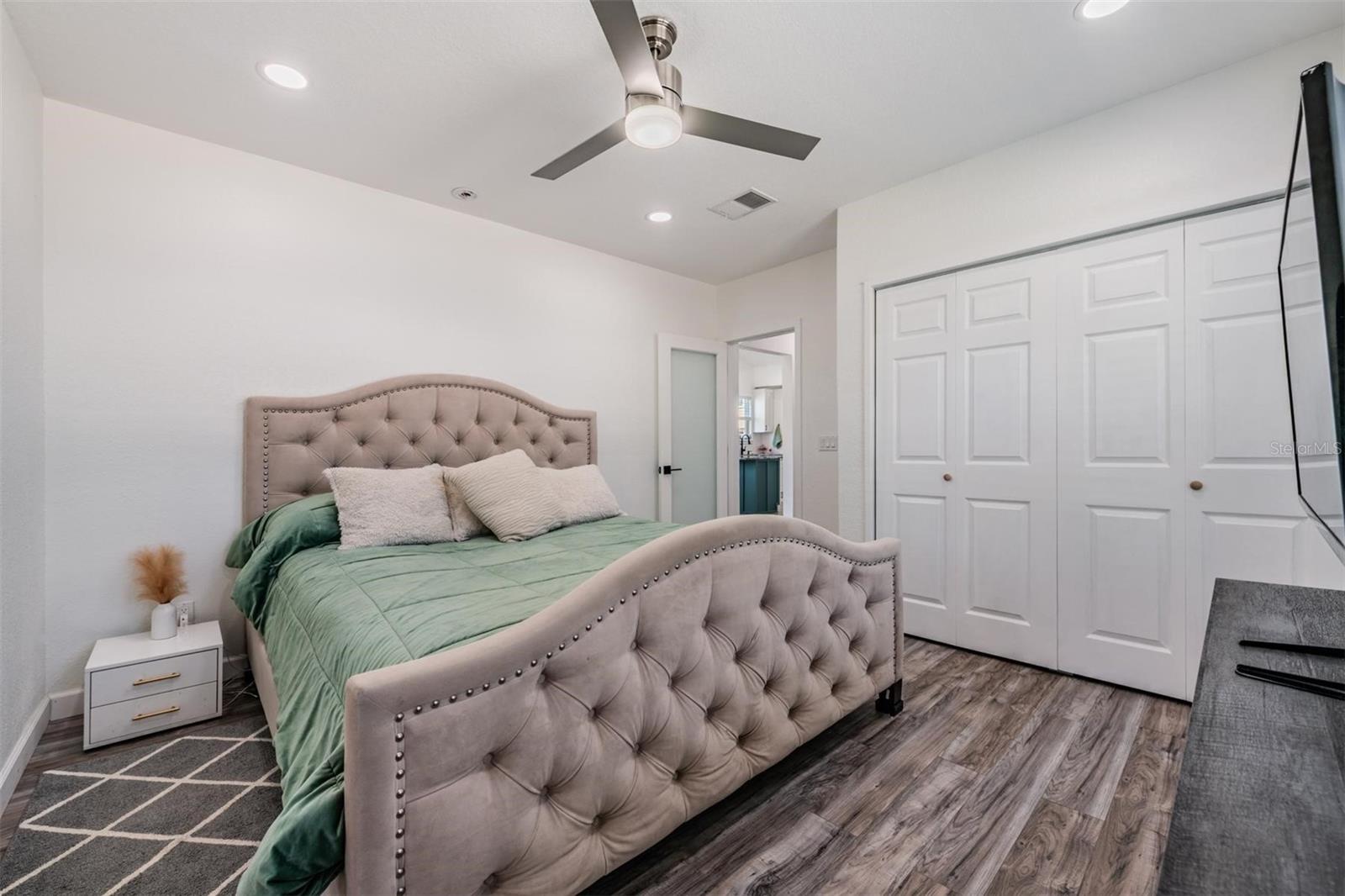 1875 MICHIGAN AVE NE, ST PETERSBURG, FL, 33703