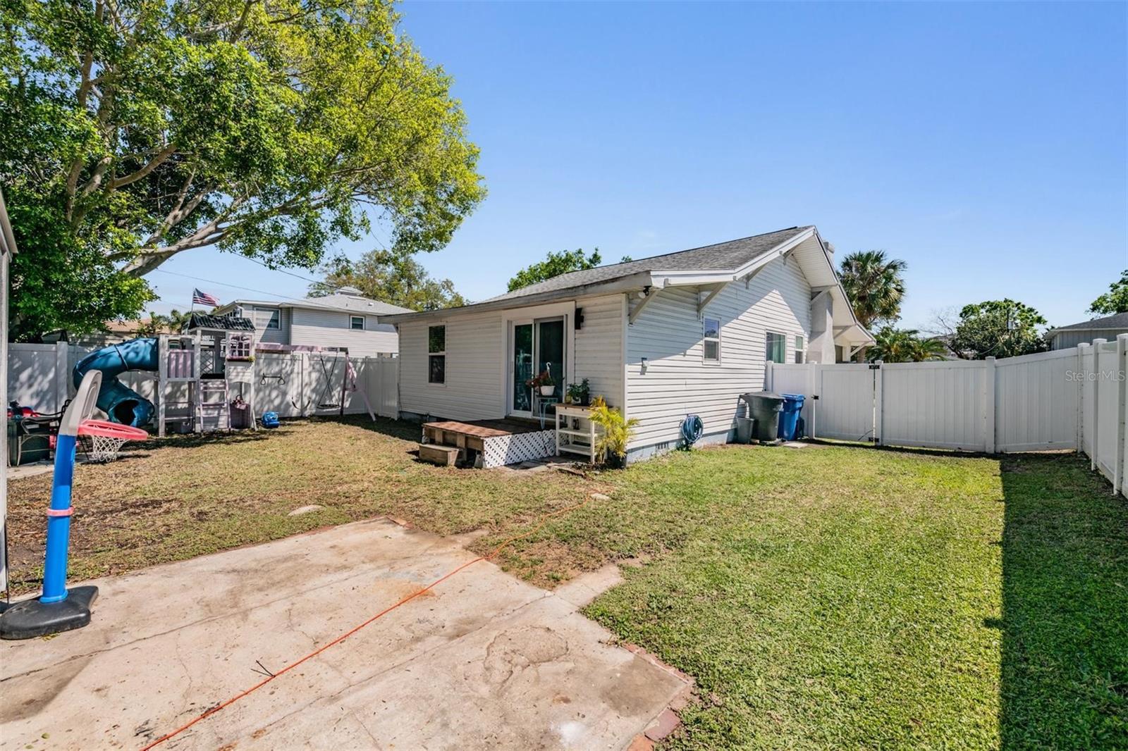 1875 MICHIGAN AVE NE, ST PETERSBURG, FL, 33703