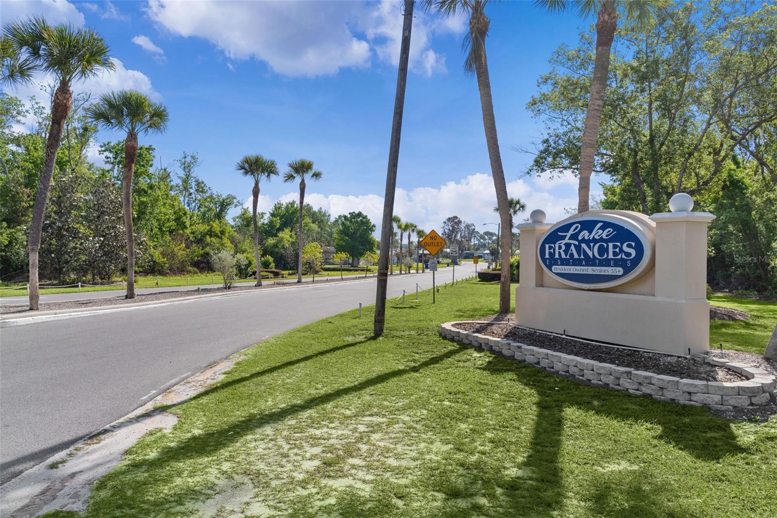 1227 NASSAU CIR, TAVARES, FL, 32778