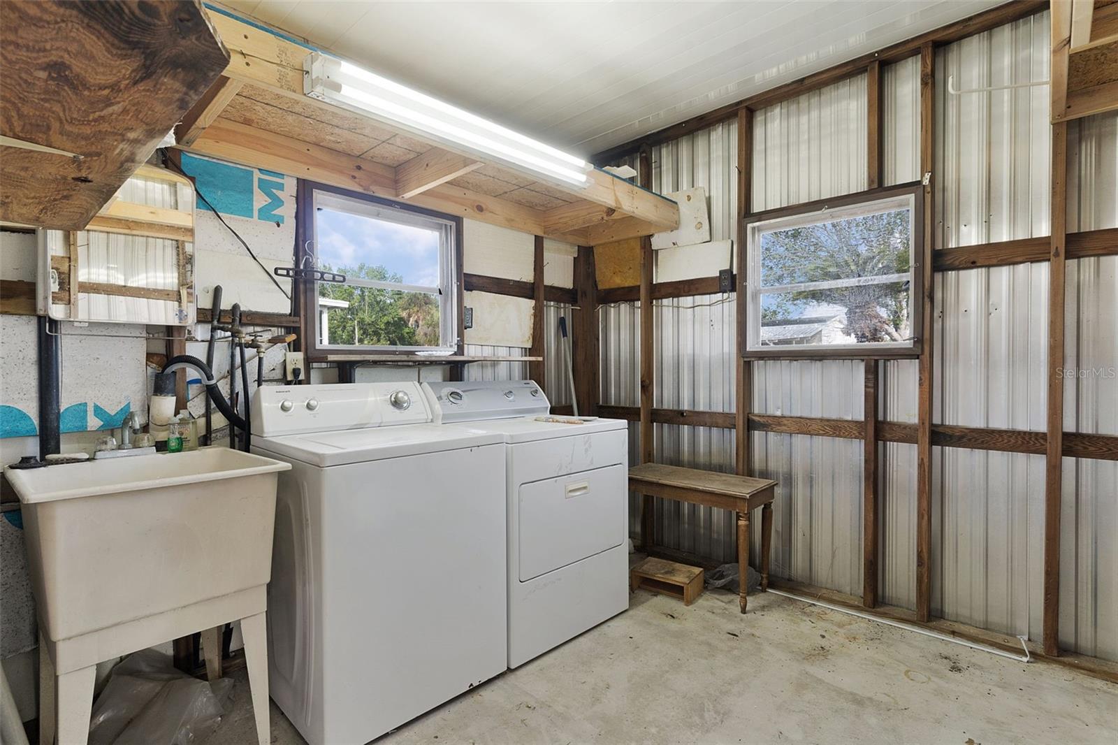 1227 NASSAU CIR, TAVARES, FL, 32778