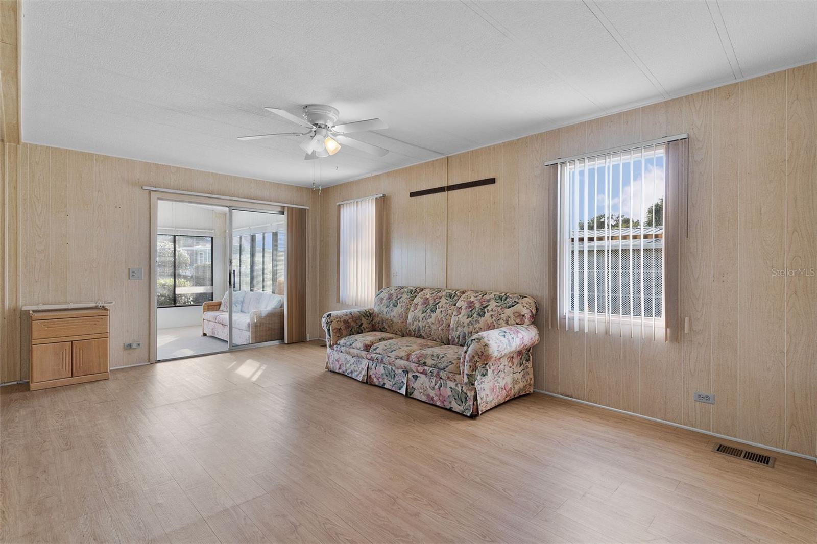 1227 NASSAU CIR, TAVARES, FL, 32778