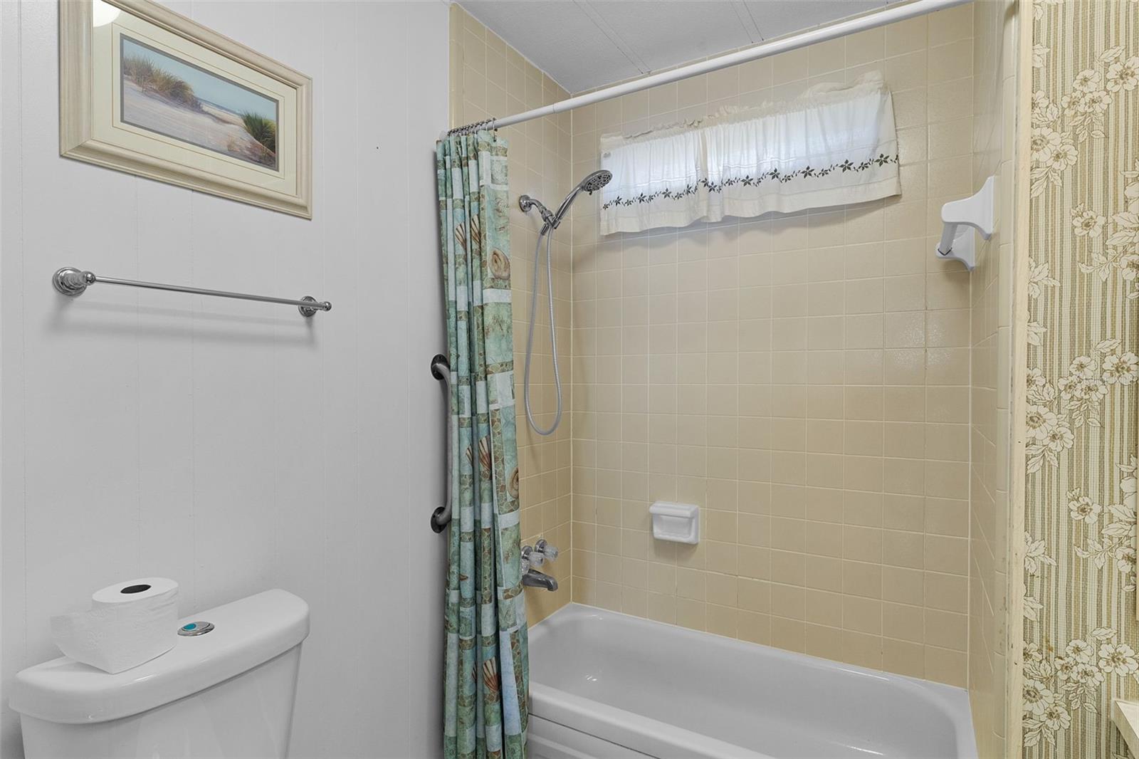 1227 NASSAU CIR, TAVARES, FL, 32778