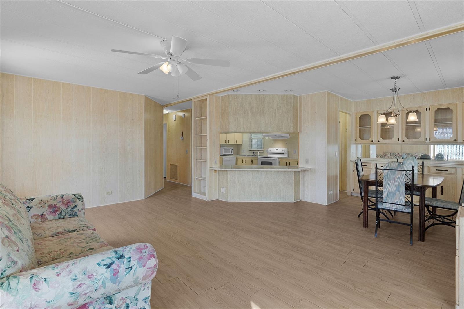 1227 NASSAU CIR, TAVARES, FL, 32778