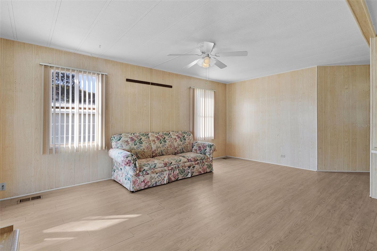 1227 NASSAU CIR, TAVARES, FL, 32778