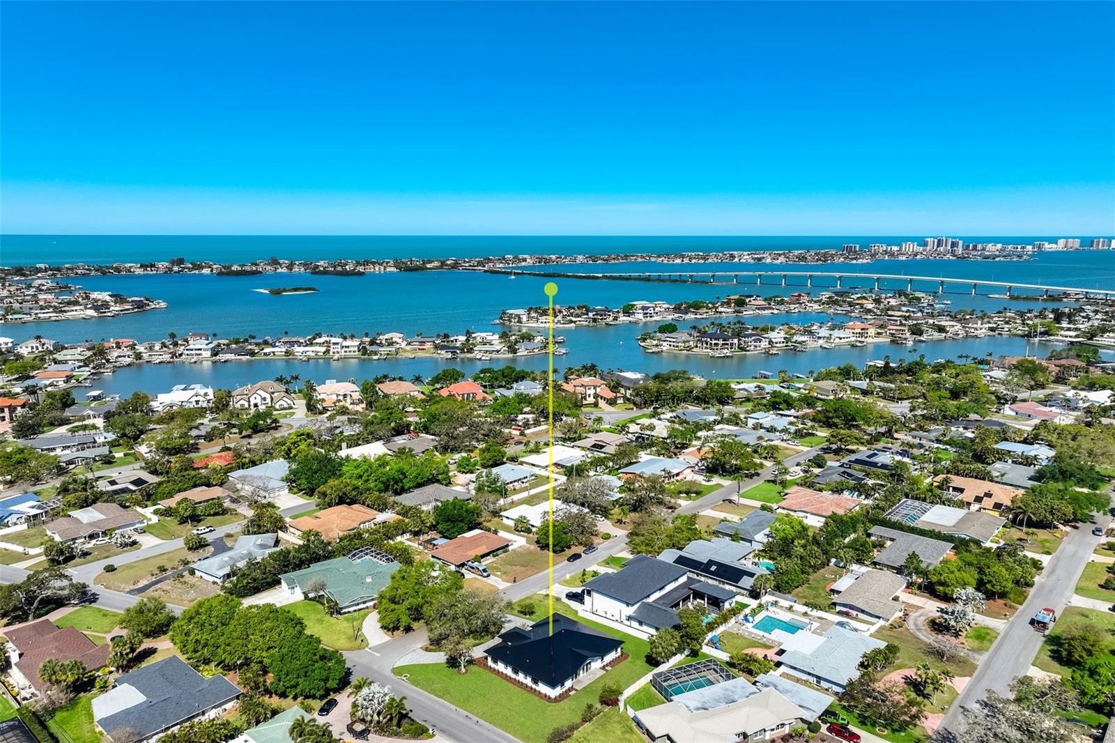 Minutes to the beach