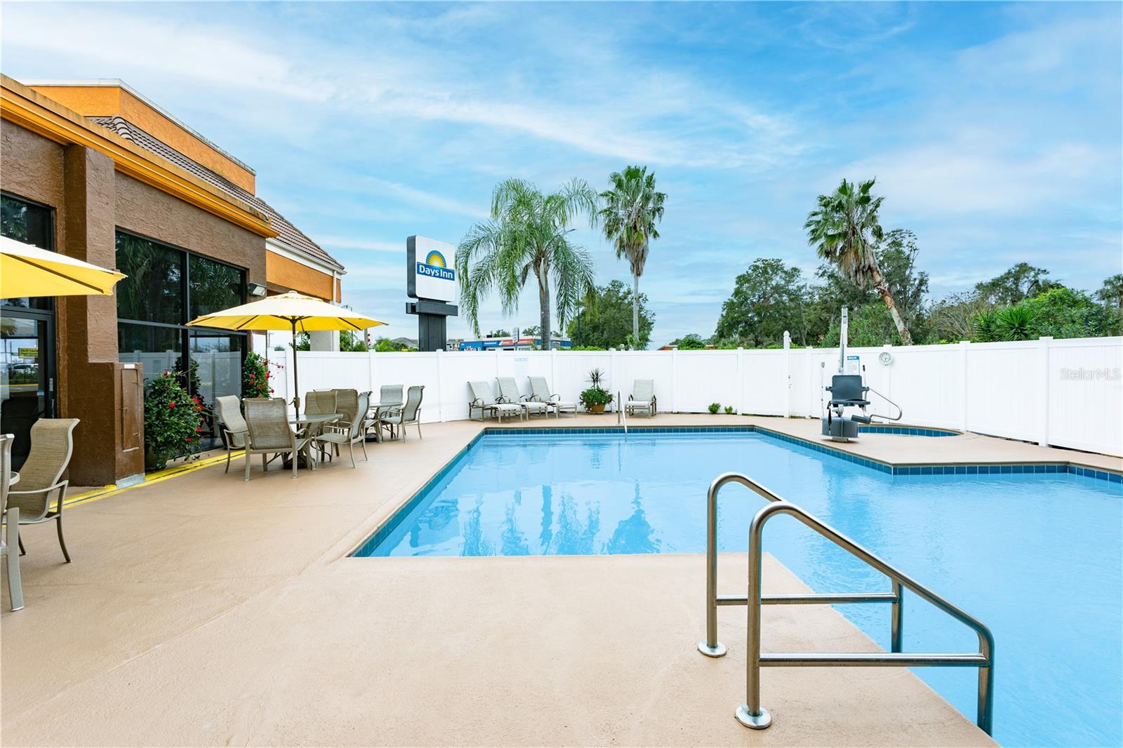 8245 S US-17-92 HWY, CASSELBERRY, FL, 32730