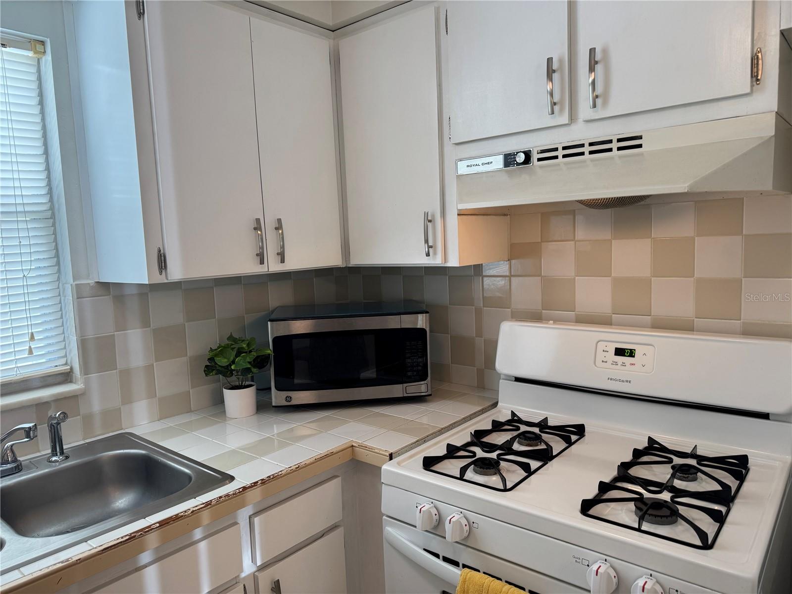 5107 PARK LAKE DR N, PINELLAS PARK, FL, 33782