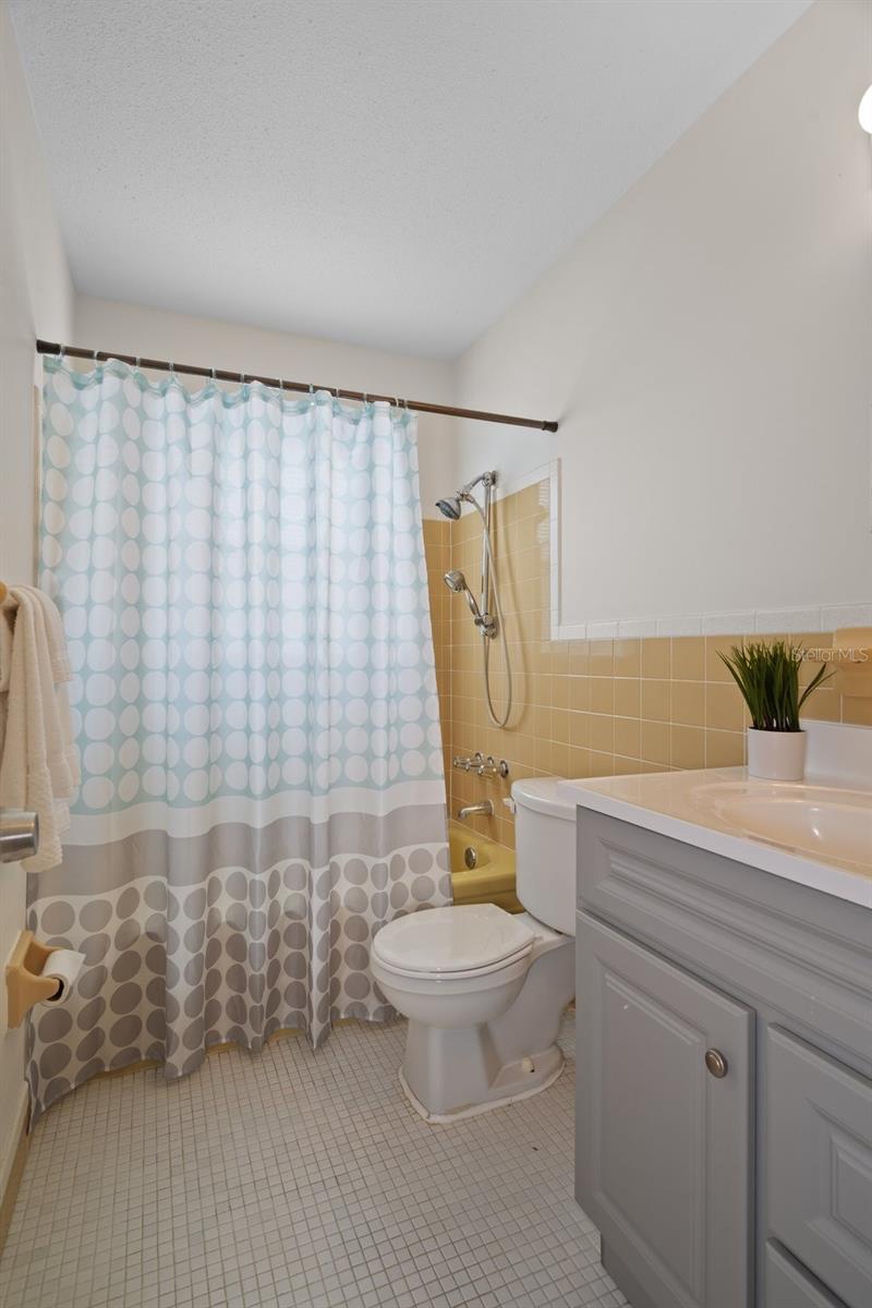 5107 PARK LAKE DR N, PINELLAS PARK, FL, 33782