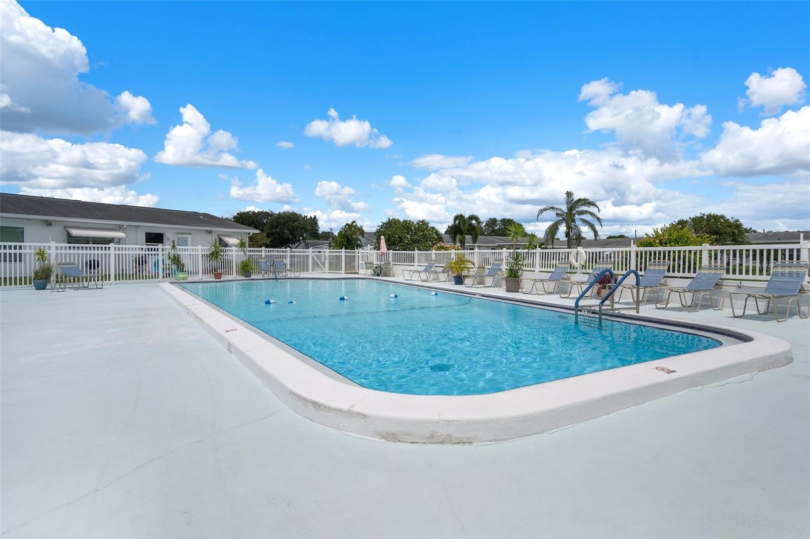 5107 PARK LAKE DR N, PINELLAS PARK, FL, 33782