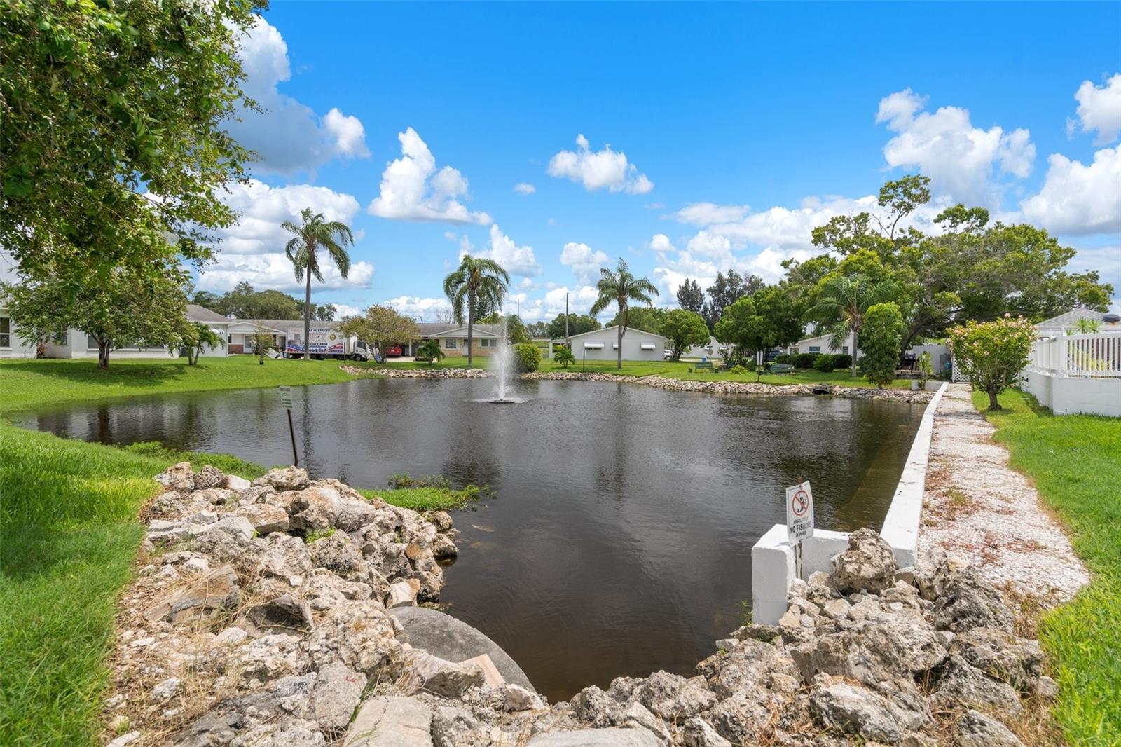 5107 PARK LAKE DR N, PINELLAS PARK, FL, 33782