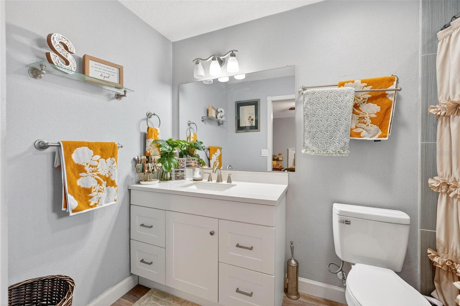 106 PORTLAND ST, EUSTIS, FL, 32726