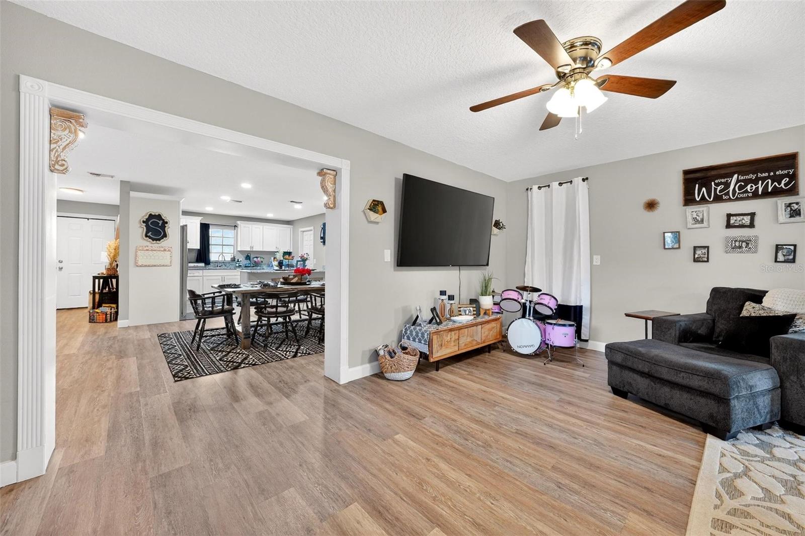 106 PORTLAND ST, EUSTIS, FL, 32726
