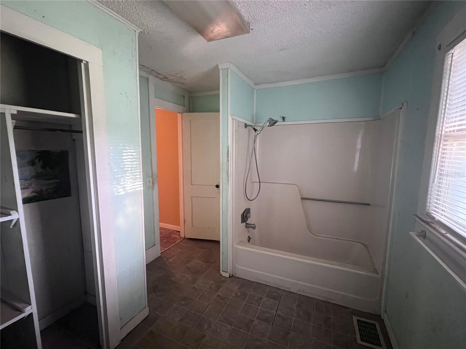 177 E 3RD AVE, PIERSON, FL, 32180