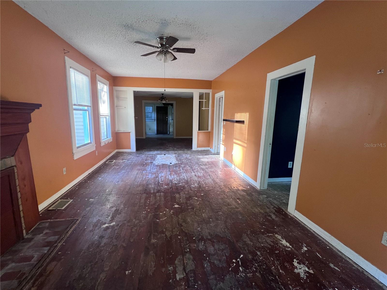 177 E 3RD AVE, PIERSON, FL, 32180