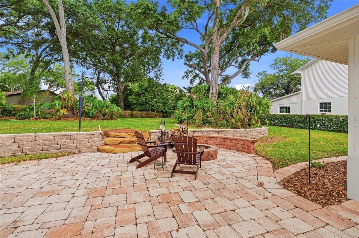 2000 LAKE ARIANA BLVD, AUBURNDALE, FL, 33823