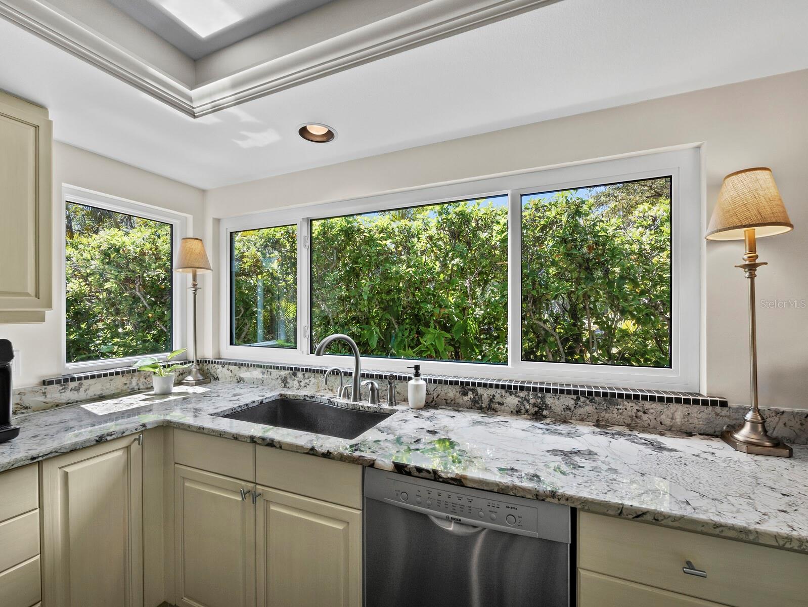 3466 WINDING OAKS DR #35, LONGBOAT KEY, FL, 34228