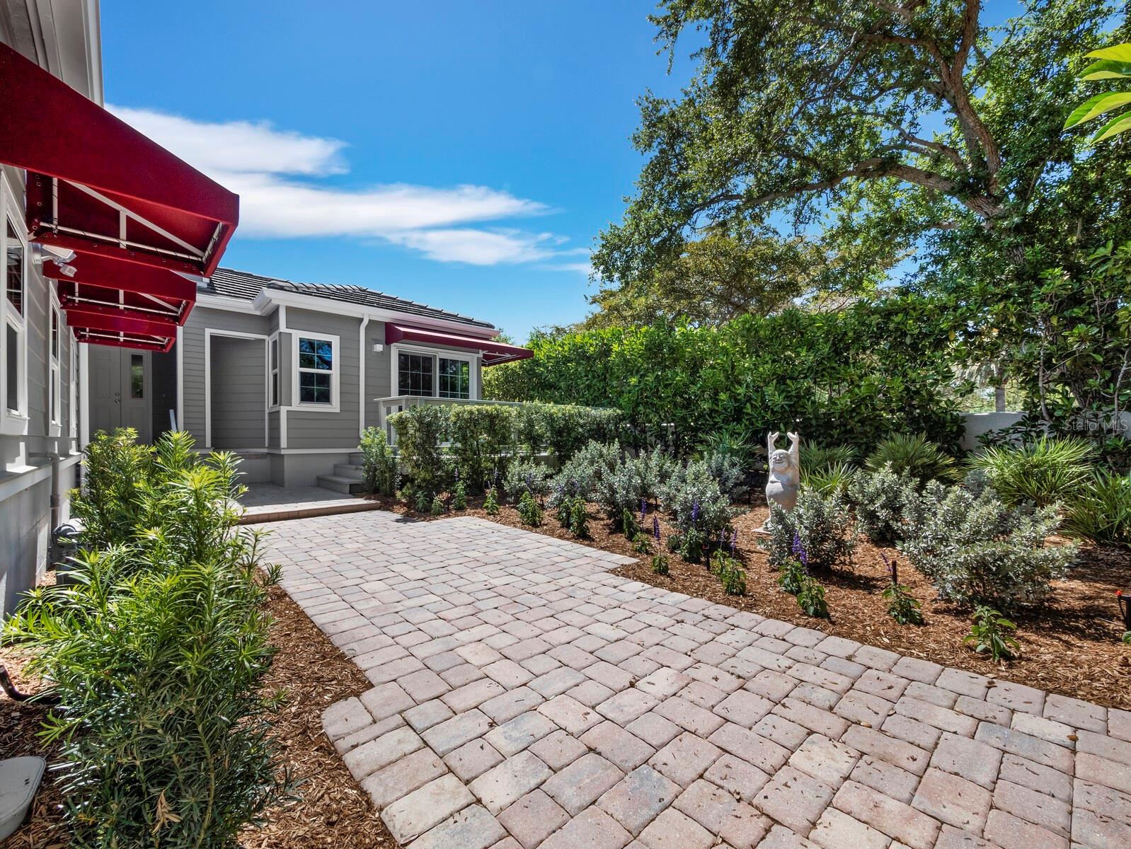 3466 WINDING OAKS DR #35, LONGBOAT KEY, FL, 34228