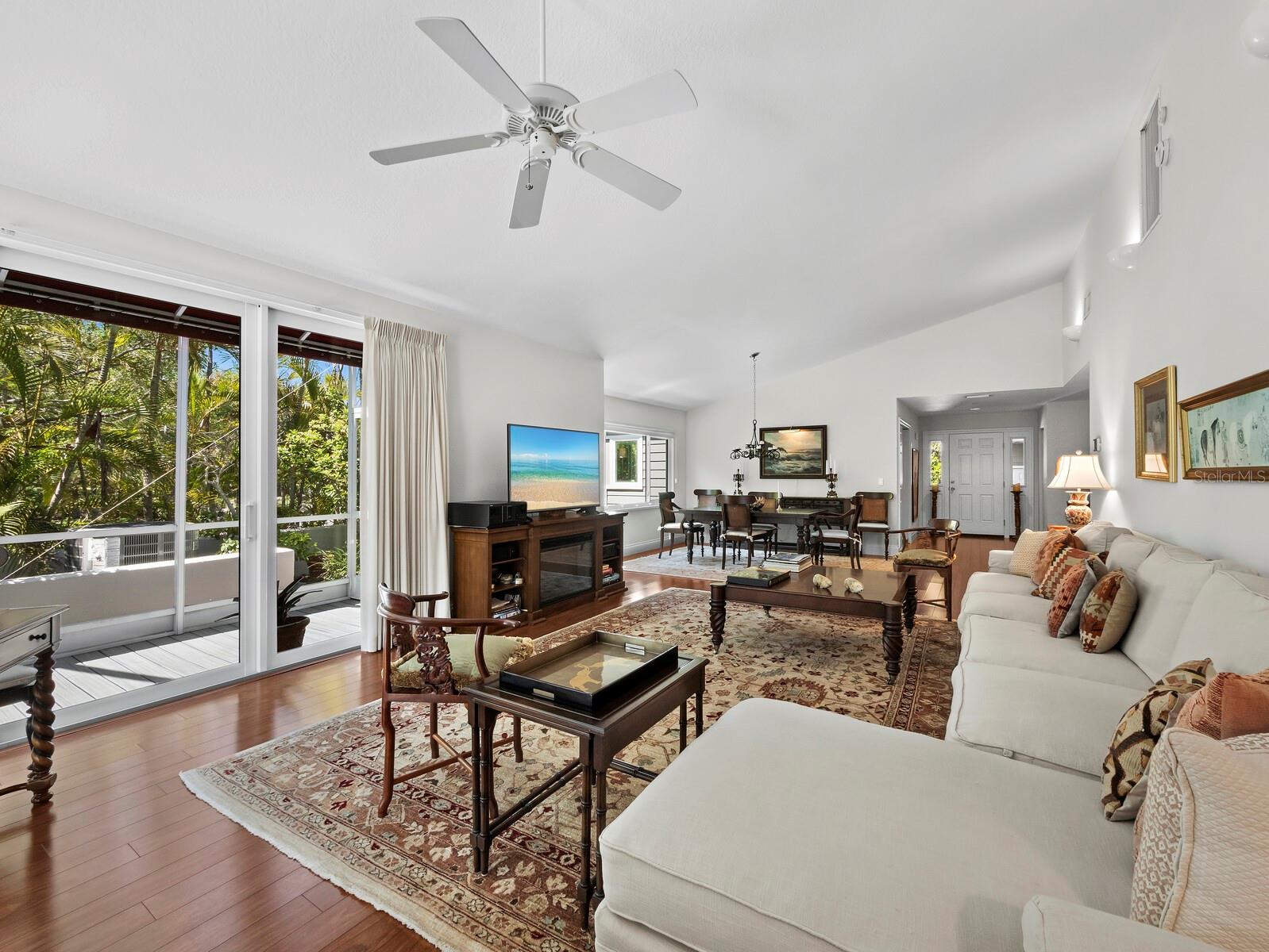 3466 WINDING OAKS DR #35, LONGBOAT KEY, FL, 34228