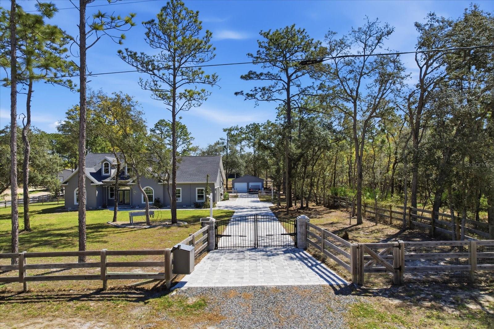 Fully Fenced In 1 Acre