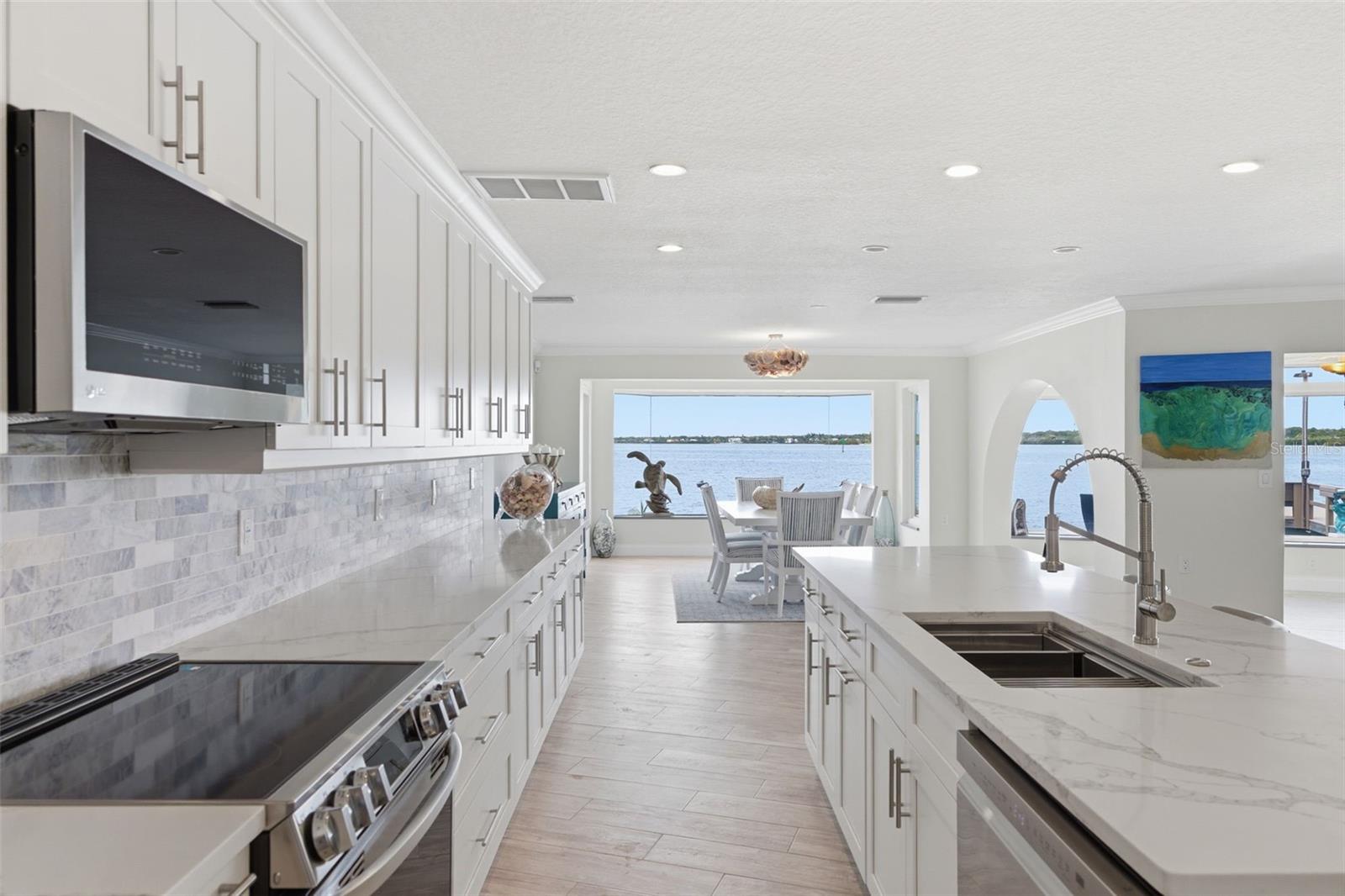 16123 6TH ST E, REDINGTON BEACH, FL, 33708