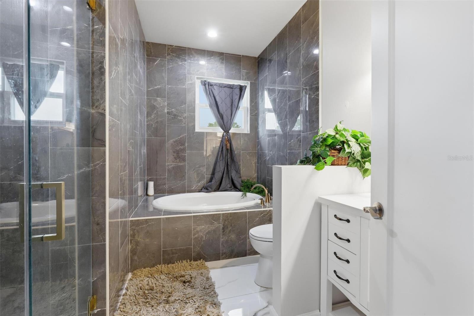 1026 W BERESFORD RD, DELAND, FL, 32720