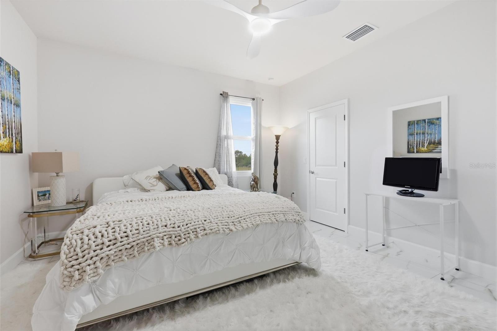 1026 W BERESFORD RD, DELAND, FL, 32720