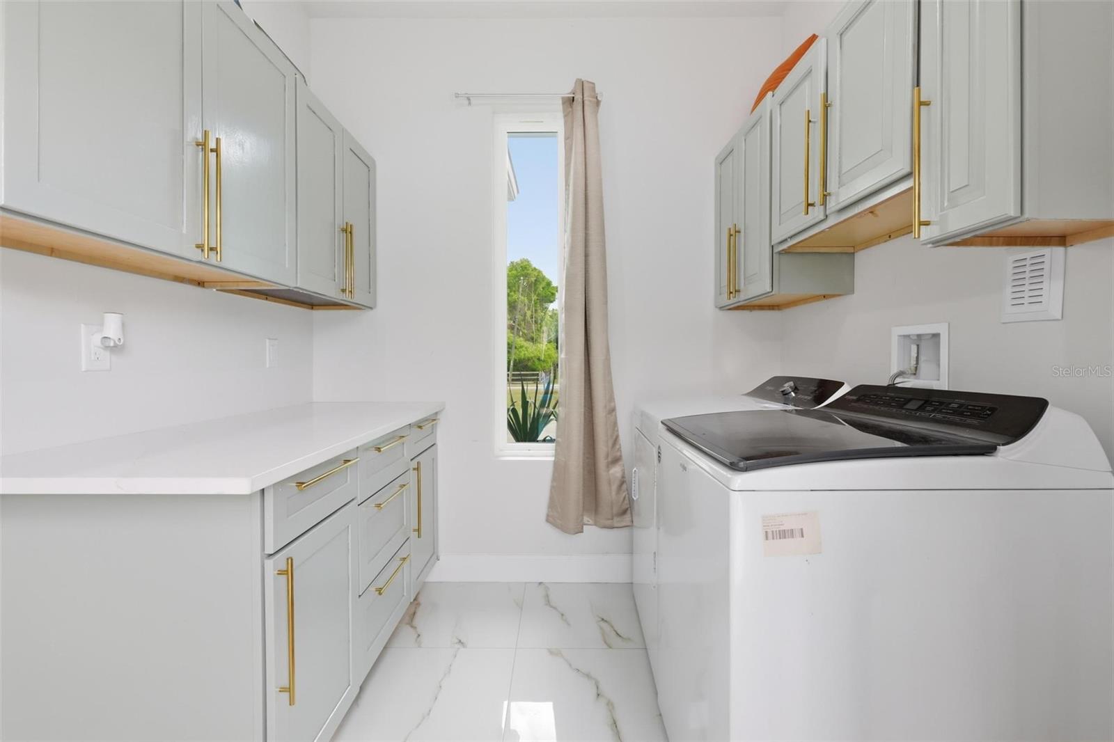 1026 W BERESFORD RD, DELAND, FL, 32720