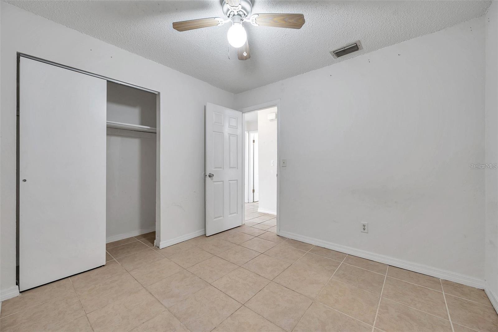 926 LAKE PALMS DR, LARGO, FL, 33771