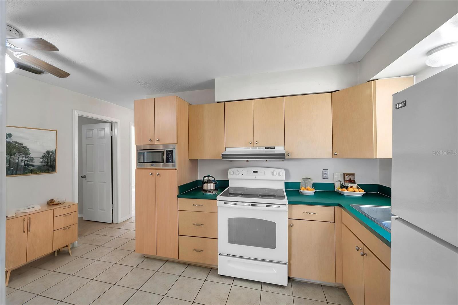 926 LAKE PALMS DR, LARGO, FL, 33771