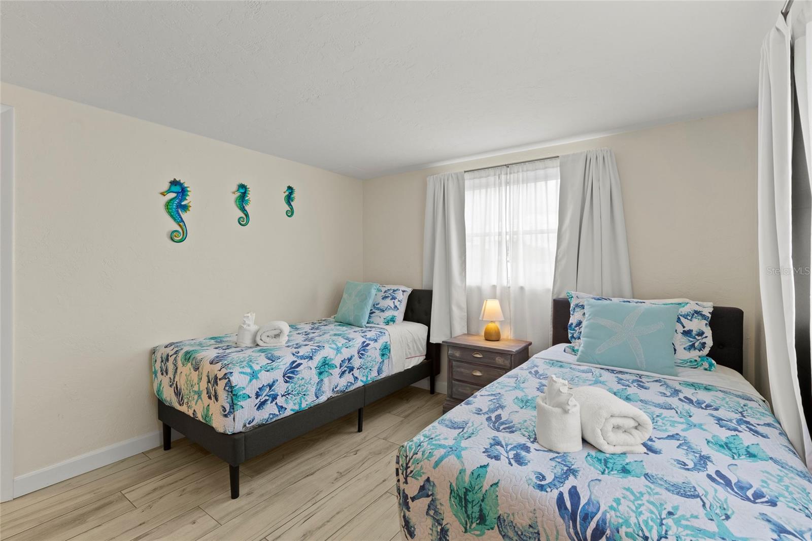 6836 ROXBURY DR, SARASOTA, FL, 34231