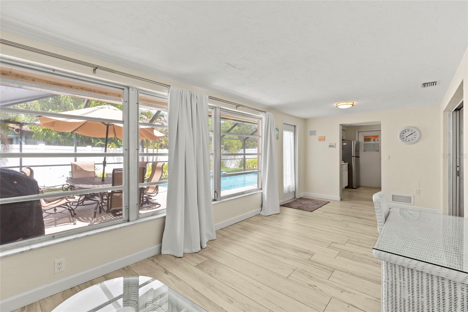 6836 ROXBURY DR, SARASOTA, FL, 34231