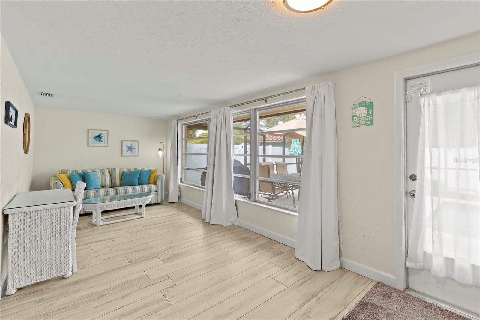 6836 ROXBURY DR, SARASOTA, FL, 34231