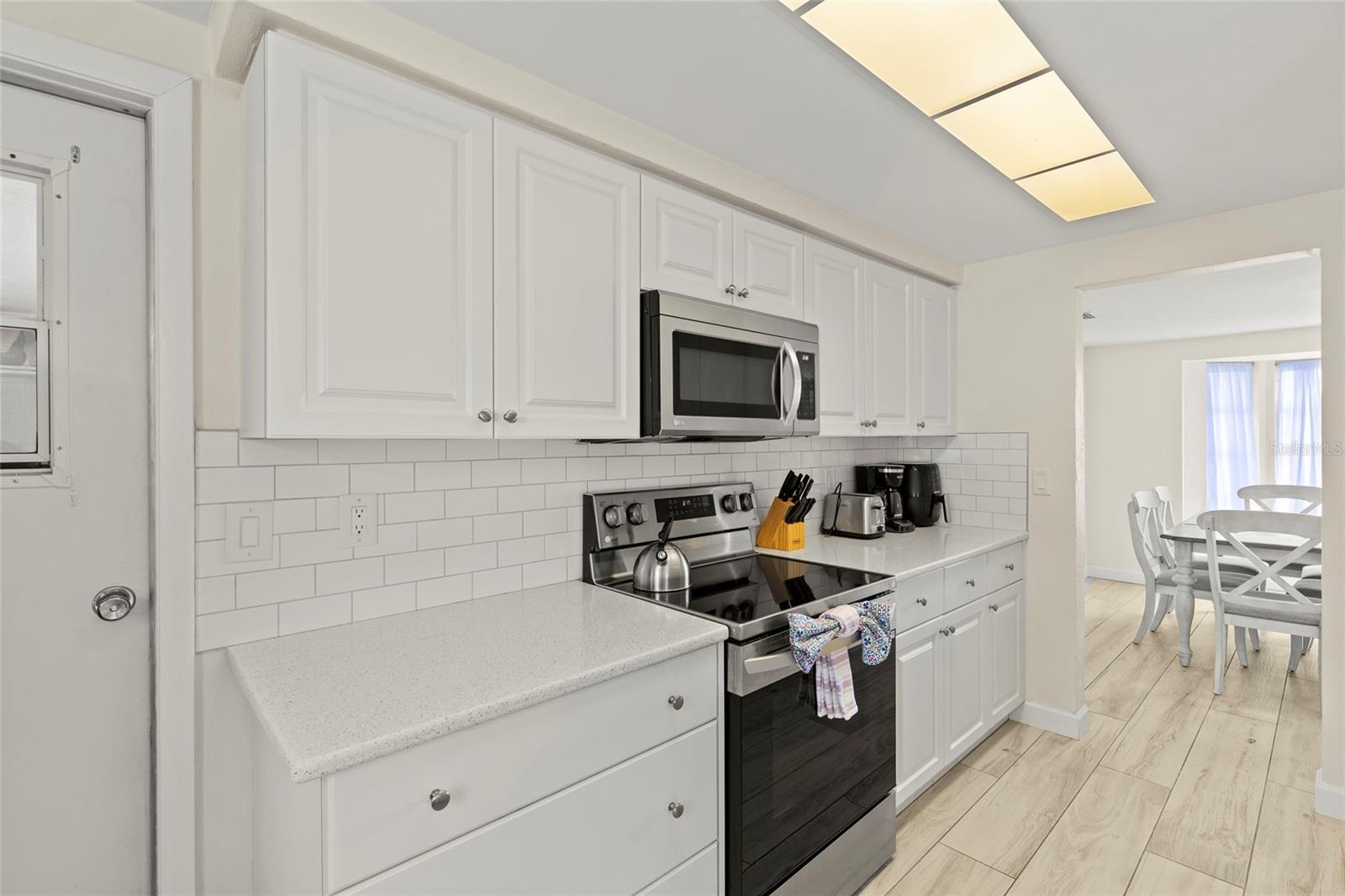 6836 ROXBURY DR, SARASOTA, FL, 34231
