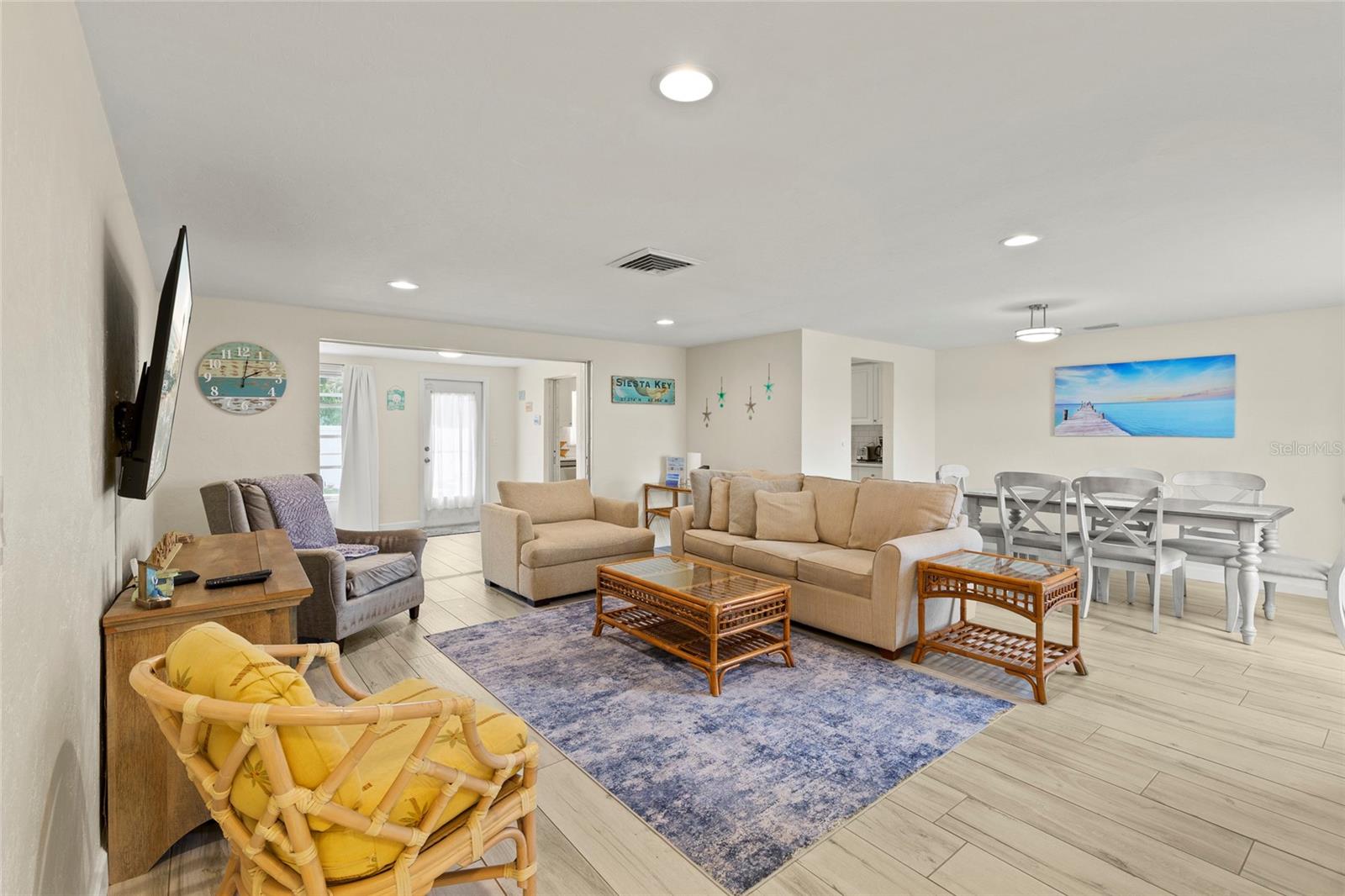 6836 ROXBURY DR, SARASOTA, FL, 34231