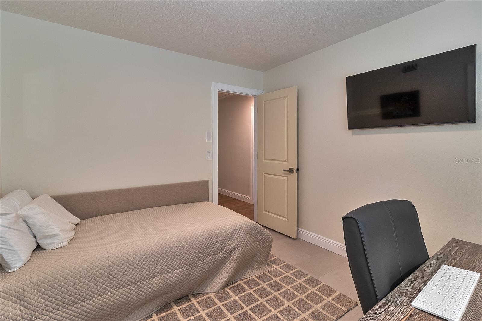 Daybed conveys in sale