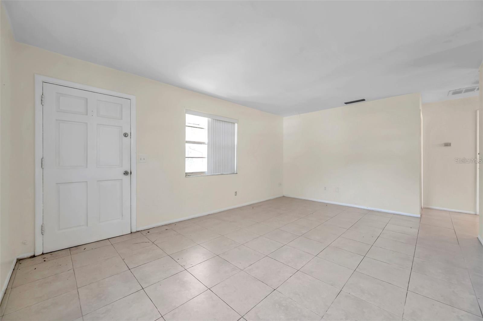 914 LAKE PALMS DR, LARGO, FL, 33771